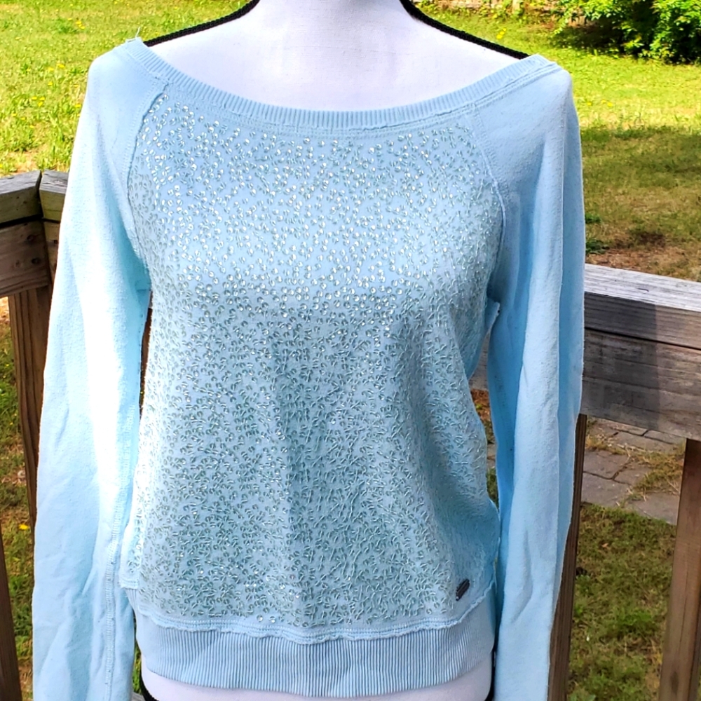 Low shoulder fashion sweat top